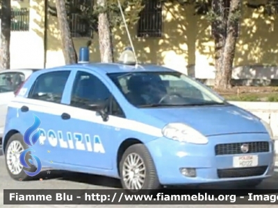 Fiat Grande Punto
Polizia di Stato
POLIZIA H4122
Parole chiave: Fiat Grande_Punto POLIZIAH4122