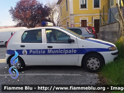 Fiat Punto II serie
Polizia Municipale
Comune di Scoppito
