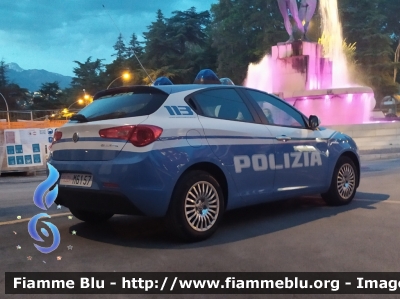 Alfa Romeo Nuova  Giulietta
Polizia di Stato
Questura de L'Aquila
POLIZIA M6157
