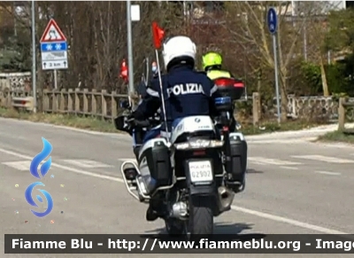 Bmw R1200RT II serie 
Polizia di Stato
Polizia Stradale
POLIZIA G2902
in scorta alla Tirreno-Adriatico 2021
Moto Rossa
