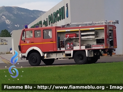 Mercedes-Benz
Servizio Antincendio Aeroporto dei Parchi-L'Aquila
Parole chiave: Mercedes-Benz