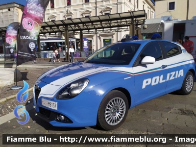 Alfa Romeo Nuova Giulietta 
Polizia di Stato
Allestimento NCT
Decorazione grafica Artlantis
POLIZIA M6157
