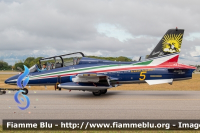 Aermacchi MB339PAN
Aeronautica Militare Italiana
313° Gruppo Addestramento Acrobatico
Stagione esibizioni 2021
60° anniversario PAN
Parole chiave: Aermacchi MB339PAN