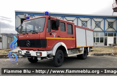 Mercedes-Benz 1222
Servizio Antincendio 
Aeroporto dei Parchi L’Aquila 
Parole chiave: Mercedes-Benz 1222