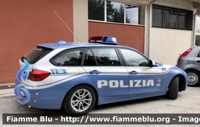 BMW 318 touring f31 restyle 
Polizia di Stato 
Polizia stradale in servizio sulla A24 “strada dei parchi” 
Allestimento Marazzi 
Decorazione grafica artlantis 
POLIZIA M1539
Parole chiave: BMW 318_touring_f31_restyle POLIZIAM1539