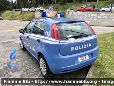 Fiat Grande Punto 
Polizia di Stato 
Questura di L’Aquila 
POLIZIA H0118
Parole chiave: Fiat grande Punto polizia