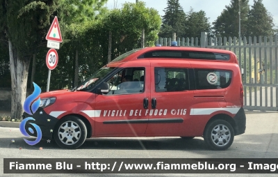 Fiat Doblò XL IV serie 
Vigili del Fuoco 
Nucleo S.A.P.R. Campania 
VF 29608
Parole chiave: Fiat Doblò_XL_IVserie VF29608