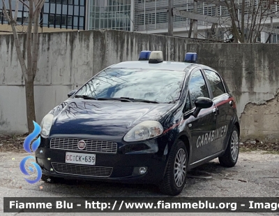 Fiat Grande Punto 
Carabinieri 
CC CK 639
Parole chiave: Fiat Grande_Punto CCCK639