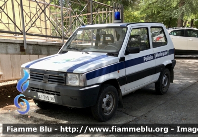 Fiat Panda 4x4 II serie 
Polizia Municipale 
Comune di Cagnano Amiterno 
Parole chiave: Fiat Panda_4x4_IIserie