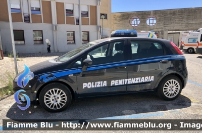 Fiat Grande Punto 
Polizia Penitenziaria 
POLIZIA PENITENZIARIA 112 AF
Parole chiave: Fiat Grande_Punto POLIZIAPENITENZIARIA112AF