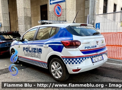 Dacia Sandero
Polizia Locale 
Comune di San Demetrio Ne’ Vestini (AQ)
POLIZIA LOCALE YA 304 AR
Parole chiave: Dacia Sandero POLIZIALOCALEYA304AR