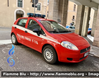 Fiat Grande Punto 
Vigili del Fuoco 
Comando Provinciale Di Teramo 
Nucleo S.A.P.R. Teramo
VF 25586
Parole chiave: Fiat Grande_Punto VF25586