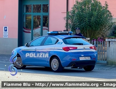 Alfa Romeo Nuova Giulietta restyle
Polizia di Stato 
Allestimento NCT Nuova Carrozzeria Torinese 
POLIZIA M4298
Parole chiave: Alfa-Romeo Nuova_Giulietta_restyle POLIZIAM4298