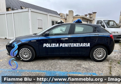 Alfa Romeo Nuova Giulietta Restyle 
Polizia Penitenziaria 
POLIZIA PENITENZIARIA 951 AF
Parole chiave: Alfa-Romeo Nuova_Giulietta_restyle POLIZIAPENITENZIARIA951AF