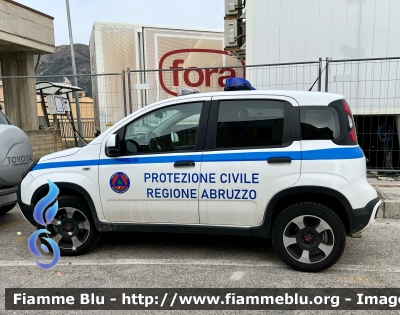 Fiat Nuova Panda Cross II serie 
Protezione Civile 
Regione Abruzzo 
Allestimento Isotec 
Parole chiave: Fiat Nuova_Panda_Cross_IIserie