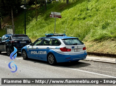 BMW 320 Touring F31 Restyle 
Polizia di Stato 
Polizia Stradale 
Allestimento Marazzi
POLIZIA M0387
Parole chiave: BMW 320_Touring_F31_restyle POLIZIAM0387
