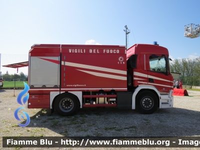 Scania P370 III serie
Vigili Del Fuoco
Comando Provinciale Di L'Aquila
AutoBottePompa Allestimento Bai
VF 32394
Parole chiave: Scania P370_IIIserie VF32394