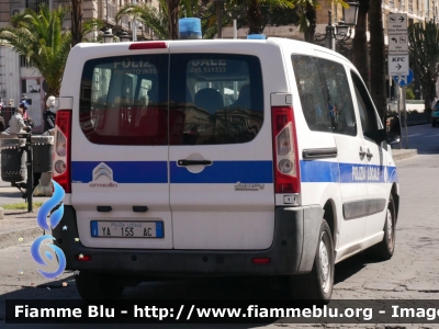 Citroen Jumpy III serie
Polizia Locale
Comune di Catania
Allestimento Ciabilli
Codice automezzo: 50
POLIZIA LOCALE YA 153 AC
Parole chiave: Citroen Jumpy_IIIserie POLIZIALOCALEYA153AC YA153AC