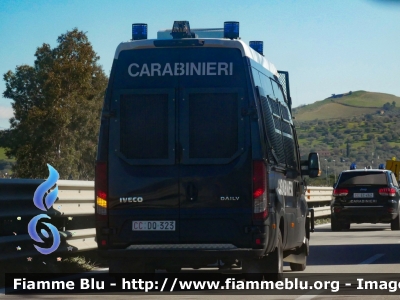 Iveco Daily VI serie
Carabinieri
12º Reggimento Carabinieri "Sicilia"
Allestimento Sperotto
CC DQ 323
Parole chiave: Iveco Daily_VIserie CCDQ323