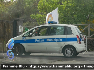 Lancia Musa
Polizia Municipale
Comune di Mascalucia (CT)
Codice automezzo: 10
Parole chiave: Lancia Musa