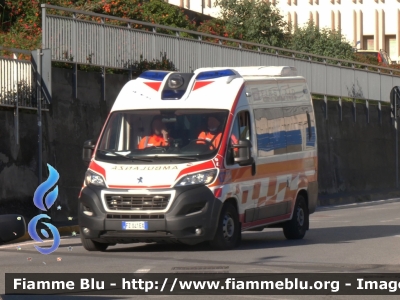 Peugeot Boxer IV serie
First Aid One Italia - Catania
FAOBOL 53
Parole chiave: Peugeot Boxer_IVserie FAOBOL53 ambulanza