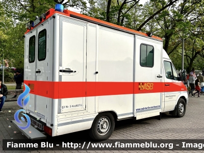 Mercedes-Benz Sprinter II serie
Bundesrepublik Deutschland - Germania
ASB
Arbeiter Samariter Bund Berlin
Parole chiave: Ambulance Ambulanza