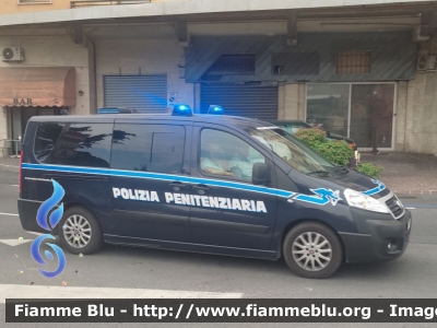Fiat Scudo IV Serie
Polizia Penitenziaria
Automezzo per traduzione detenuti
POLIZIA PENITENZIARIA 704 AF
Parole chiave: Fiat Scudo_IVSerie POLIZIAPENITENZIARIA704AF