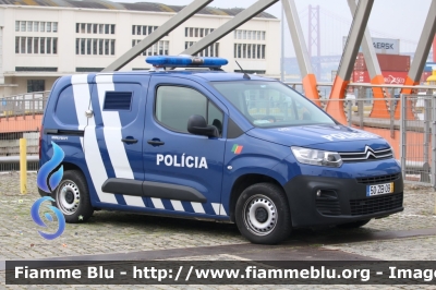 Citroen Berlingo Van
Portugal - Portogallo
Polícia de Segurança Pública
Polizia di Stato
