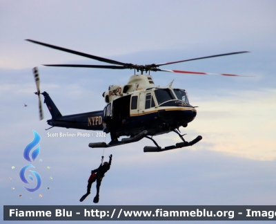 Bell 412 EP
United States of America-Stati Uniti d'America
New York Police Department
Air Operations
N422PD
