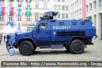 ??
Österreich - Austria
Bundespolizei
Polizia Federale Austriaca
BP 98196
