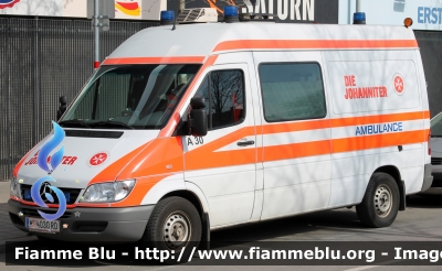 Mercedes-Benz Sprinter II serie
Österreich - Austria
Die Joanniter
Parole chiave: Ambulance Ambulanza