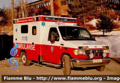 Ford ?
Kongeriket Norge - Kongeriket Noreg - Norvegia
Ambulanse Oslo Akershus
