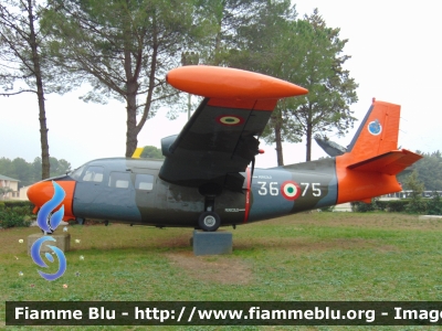 Piaggio P.166 M
Aeronautica Militare
36° Stormo
Esposto presso l'aeroporto di Gioia del Colle (BA) - 36° Stormo
36-75
Parole chiave: Piaggio P.166M 36-75
