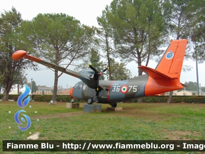 Piaggio P.166 M
Aeronautica Militare
36° Stormo
Esposto presso l'aeroporto di Gioia del Colle (BA) - 36° Stormo
36-75
Parole chiave: Piaggio P.166M 36-75