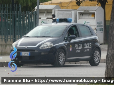 Fiat Punto VI serie
Polizia Locale Molfetta (BA)
Parole chiave: Fiat Punto_VI_Serie