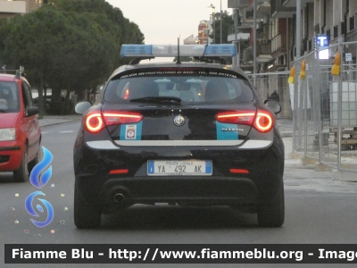 Alfa Romeo Nuova Giulietta restyle
Polizia Metropolitana di Bari (BA)
(ex Polizia Provinciale)
Codice Automezzo: 1
POLIZIA LOCALE YA 492 AK
Parole chiave: Alfa-Romeo Nuova-Giulietta-restyle
