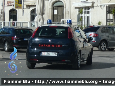 Fiat Grande Punto
Carabinieri
CC DI 226
Parole chiave: Fiat Grande_Punto CCDI226
