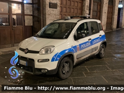 Fiat Nuova Panda 4x4 II serie
Polizia Locale
Comune di Perugia (PG)
Codice Automezzo: 08
POLIZIA LOCALE YA 610 AK
Parole chiave: Fiat Nuova Panda_4x4_IIserie POLIZIALOCALEYA610AK