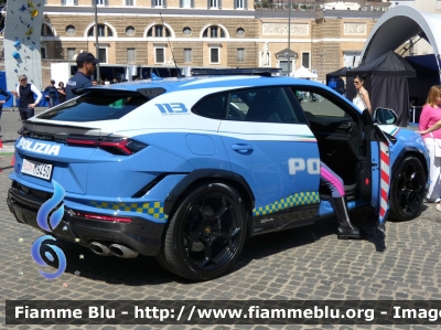 Lamborghini Urus Performante
Polizia di Stato
Polizia Stradale
Allestimento Lamborghini/Focaccia
POLIZIA M9450

172° Polizia di Stato
Parole chiave: Lamborghini Urus Performante POLIZIAM9450