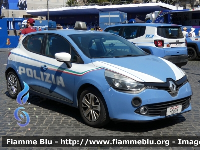 Renault Clio IV serie
Polizia di Stato
Ispettorato di Pubblica Sicurezza presso il Vaticano
Allestimento Focaccia
Decorazione grafica Artlantis
POLIZIA M0628

172° Polizia di Stato
Parole chiave: Renault Clio_IVserie POLIZIAM0628