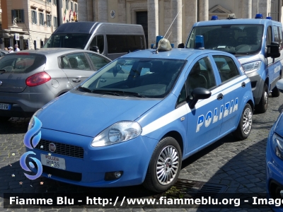 Fiat Grande Punto
Polizia di Stato
POLIZIA H1839

172° Polizia di Stato
Parole chiave: Fiat Grande_Punto POLIZIAH1839
